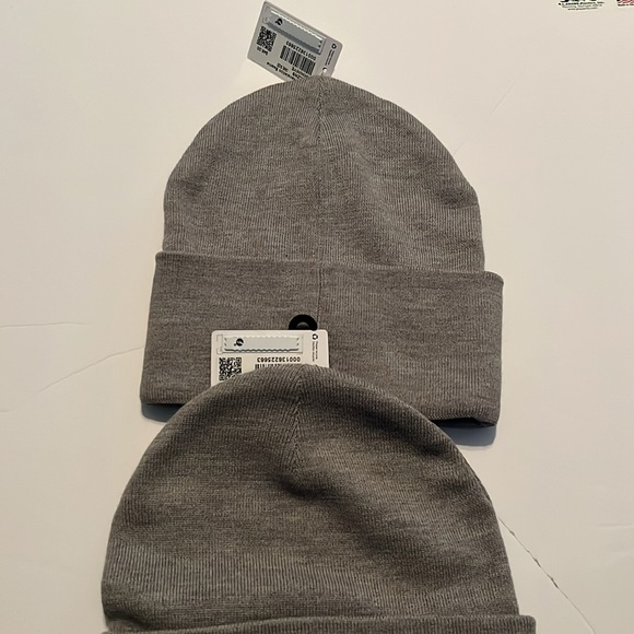 NWT LULULEMON WARM REVELATION BEANIE CAP/hat Gray Yellow emblem - Picture 2 of 4